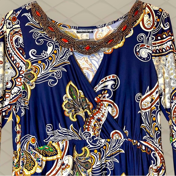 Venus decorative jeweled neckline top. (Size M) - Picture 2 of 3